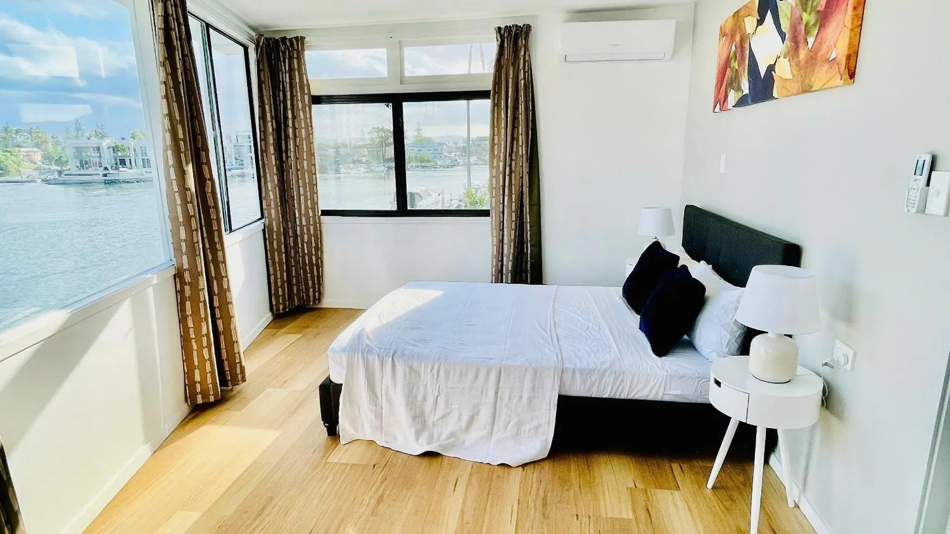 גולד קוסט Waterfront Home In Heart Of Surfers Paradise 0*, גולד קוסט
