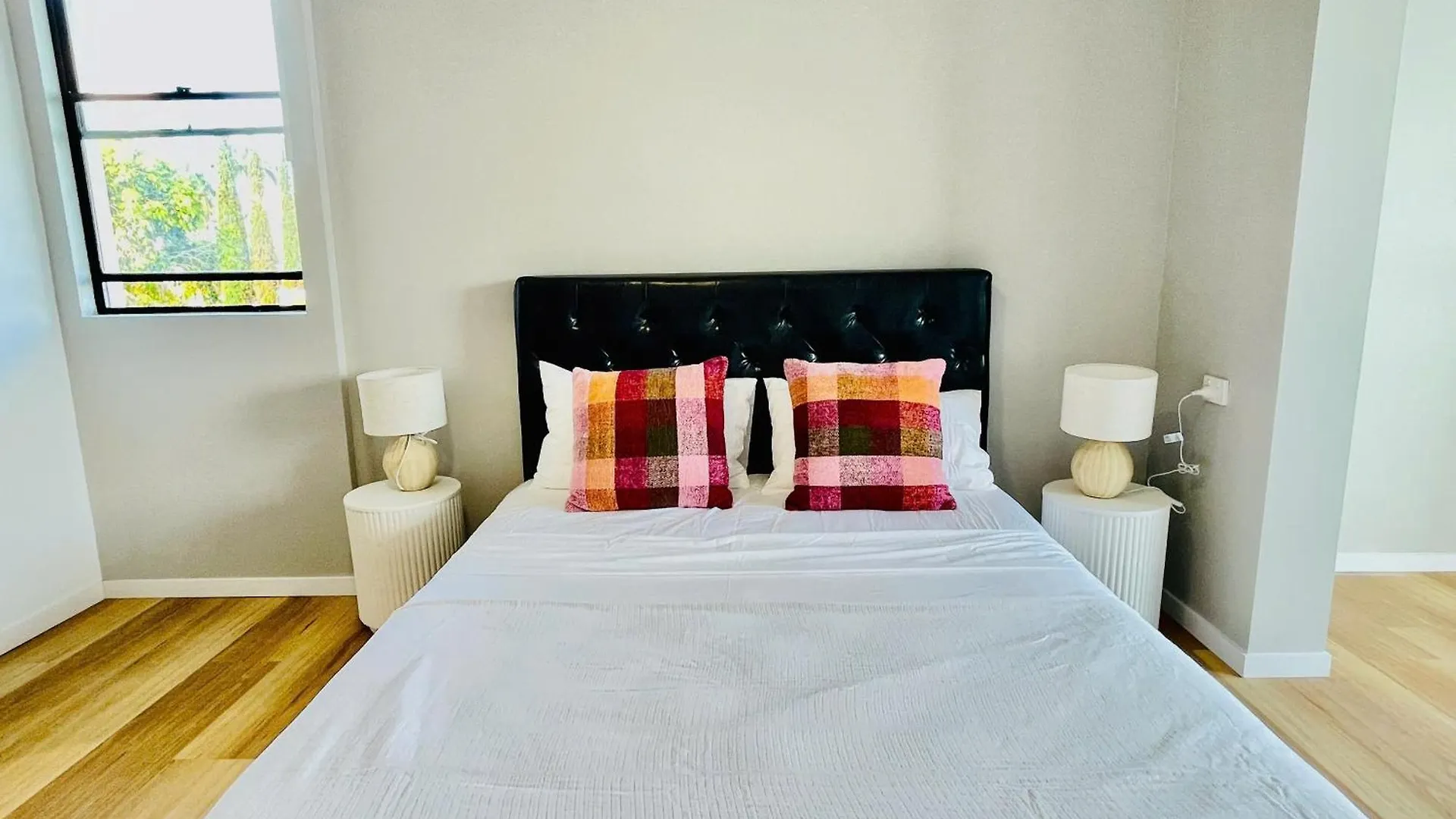 גולד קוסט Waterfront Home In Heart Of Surfers Paradise אוסטרליה